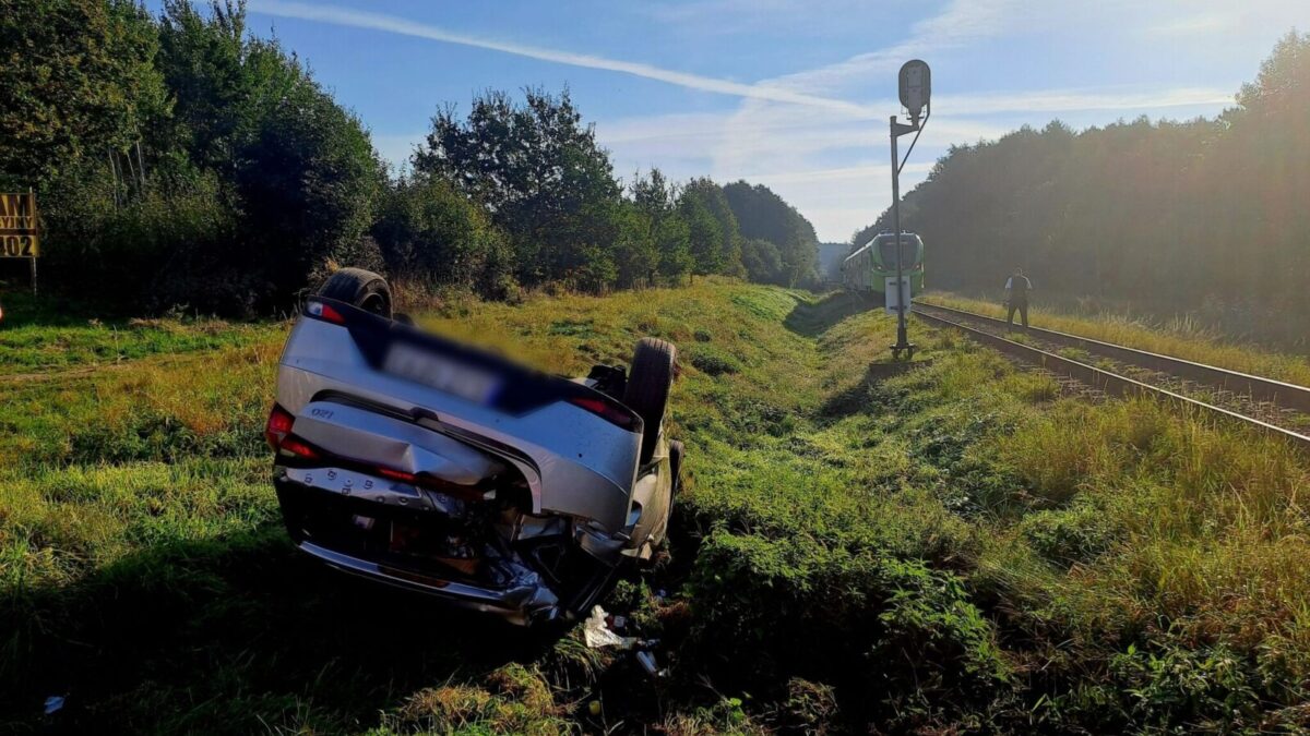 Dramatyczne zderzenie pociągu z samochodem pod Goleniowem