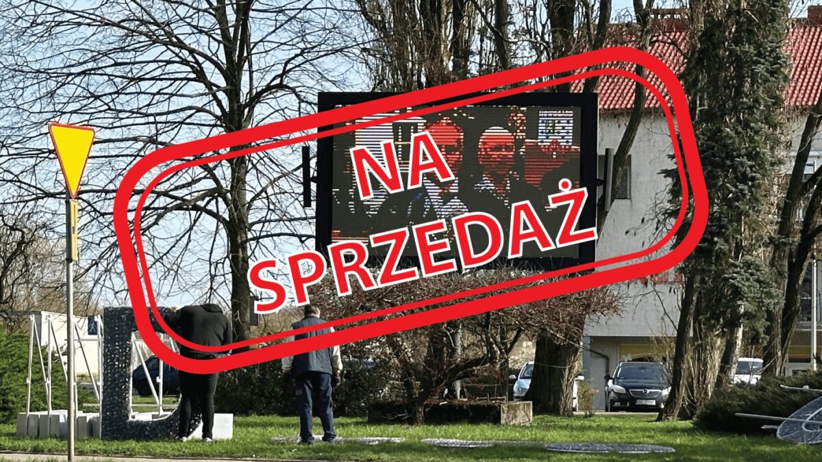 Kontrowersyjny telebim w Nowogardzie na sprzedaż