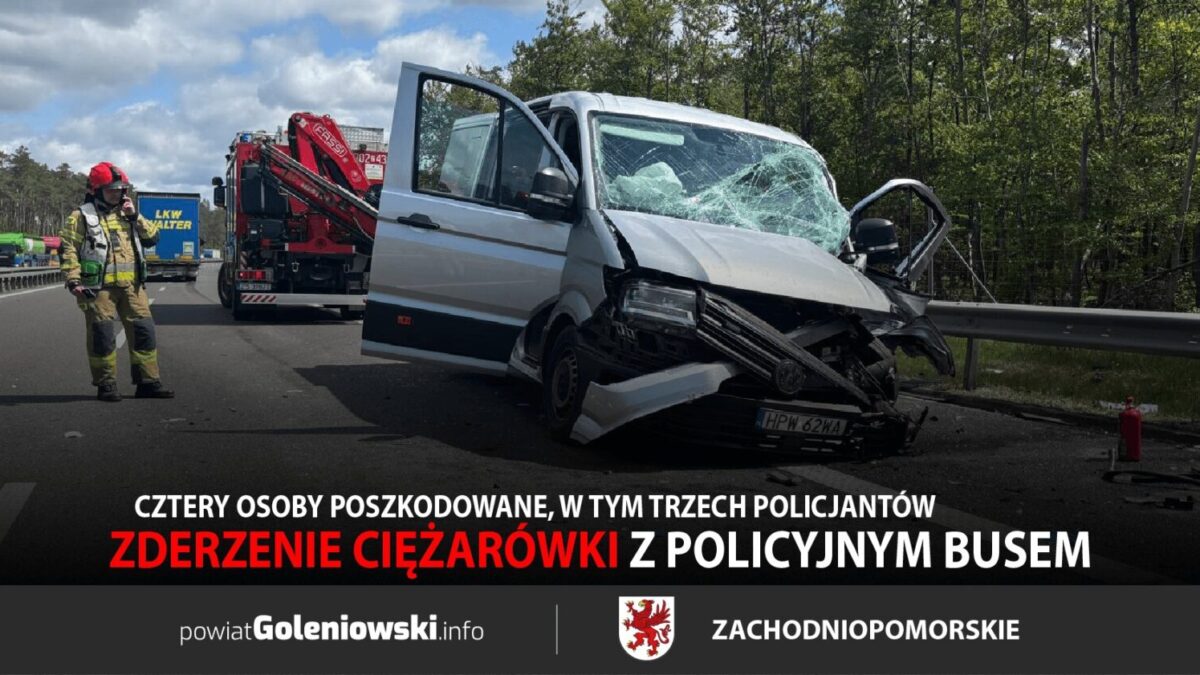 Groźny wypadek na S3: zderzenie ciężarówki z policyjnym busem. Cztery osoby poszkodowane